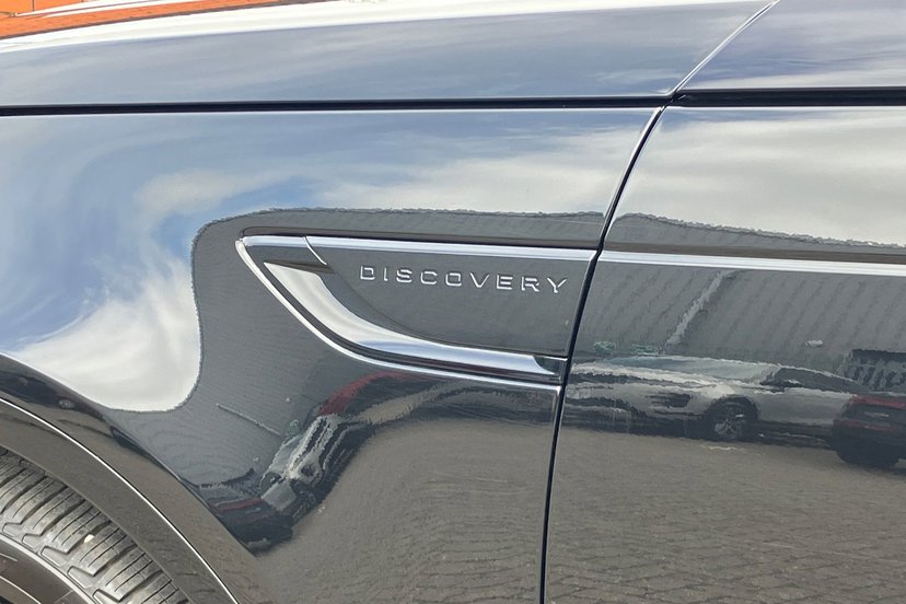 2022 Land Rover Discovery thumbnail 21