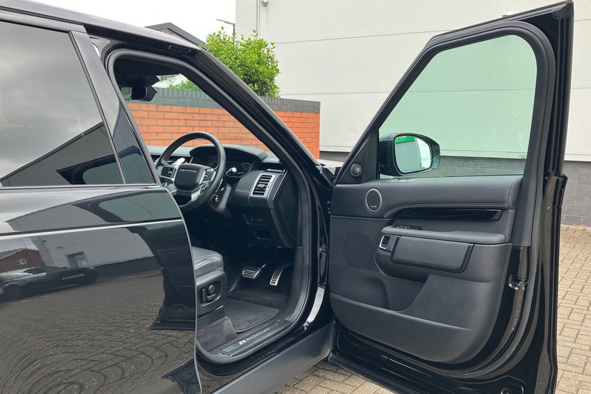 2022 Land Rover Discovery thumbnail 23