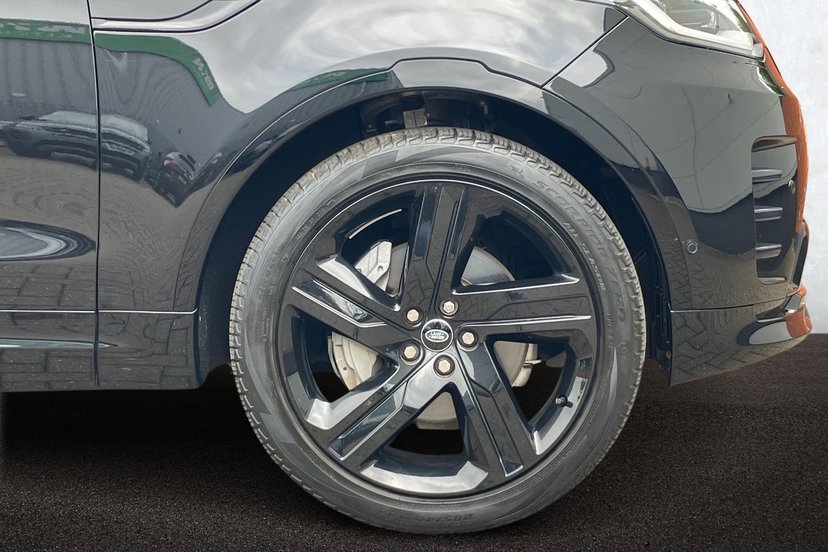 2022 Land Rover Discovery thumbnail 9