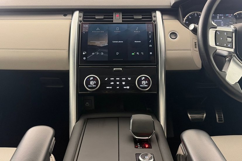 2023 Land Rover Discovery thumbnail 15