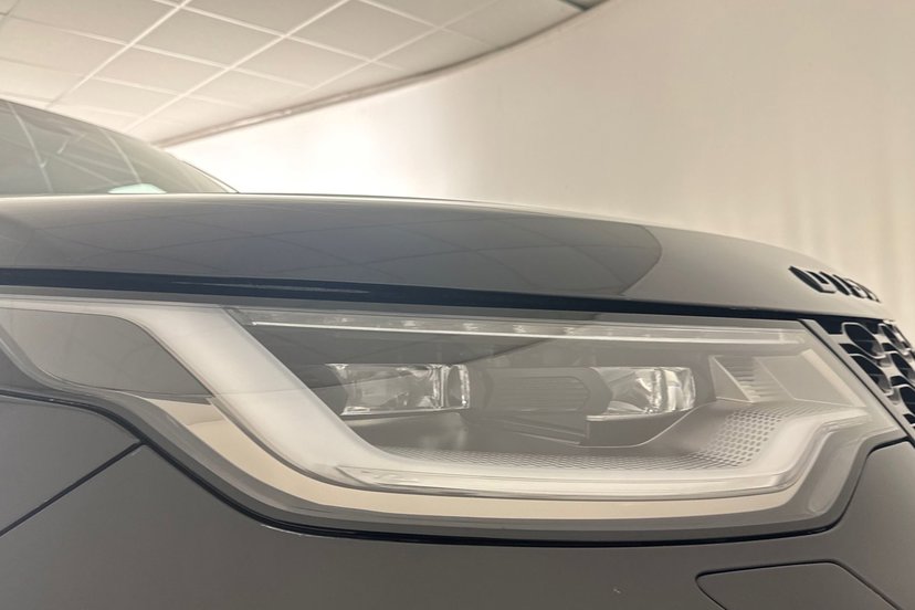 2024 Land Rover Discovery thumbnail 18