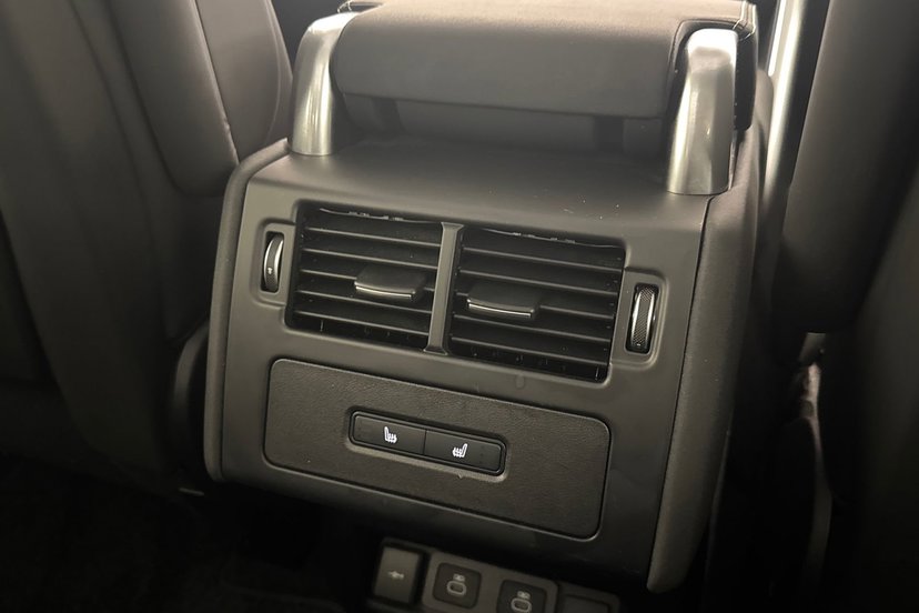 2024 Land Rover Discovery thumbnail 19
