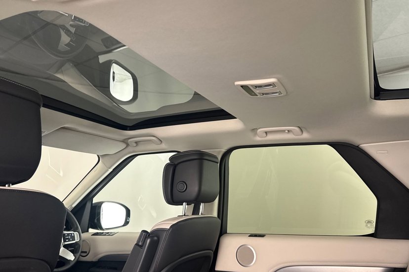 2024 Land Rover Discovery thumbnail 23