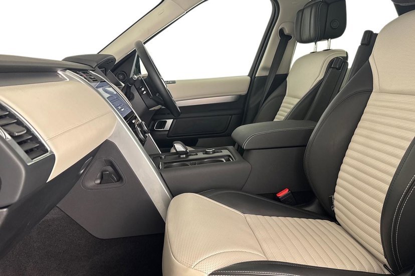 2024 Land Rover Discovery thumbnail 4