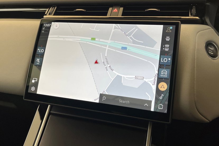 2026 Land Rover Range Rover Velar thumbnail 12