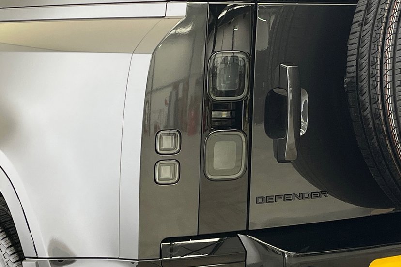 2026 Land Rover Defender thumbnail 20