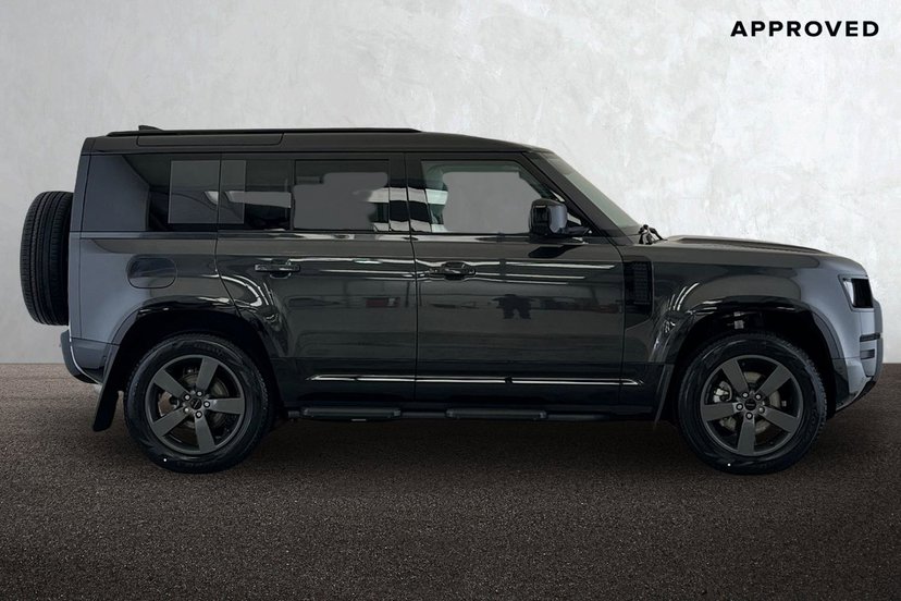 2026 Land Rover Defender thumbnail 6
