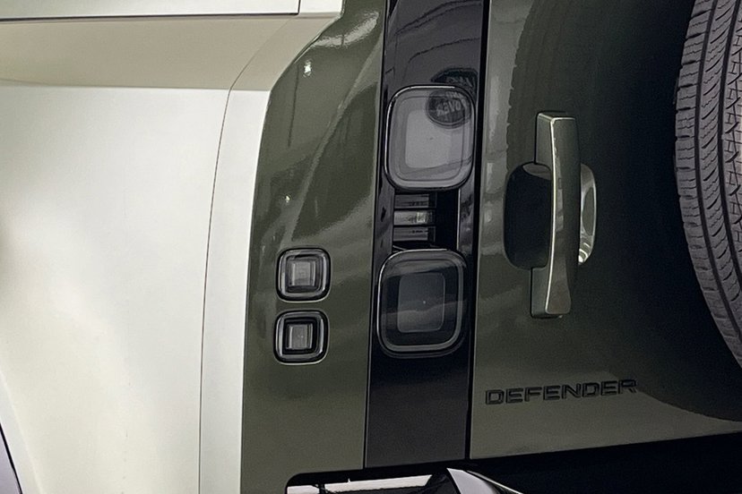 2026 Land Rover Defender thumbnail 20
