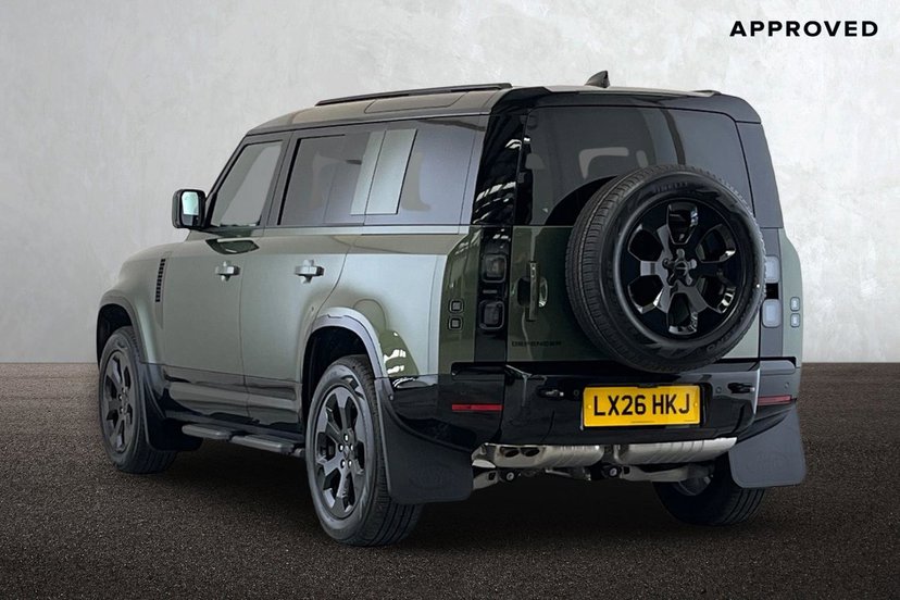 2026 Land Rover Defender thumbnail 3