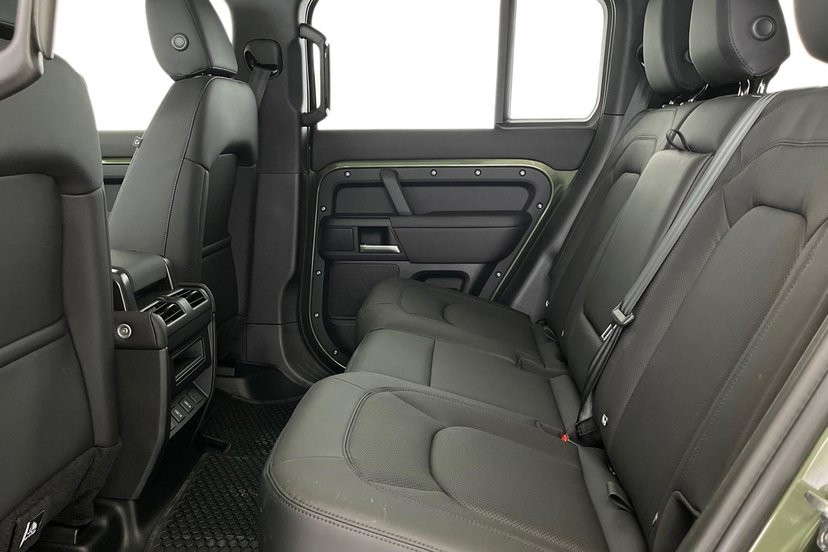 2026 Land Rover Defender thumbnail 5