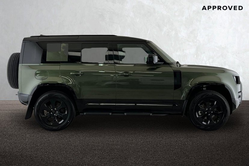 2026 Land Rover Defender thumbnail 6