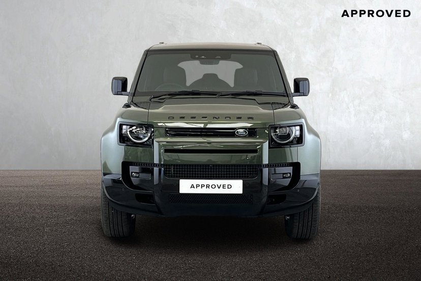 2026 Land Rover Defender thumbnail 8