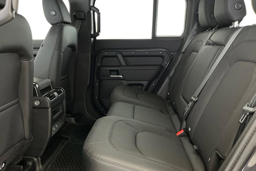 2026 Land Rover Defender thumbnail 5