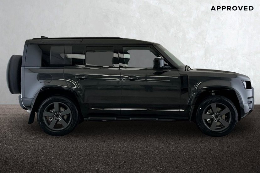 2026 Land Rover Defender thumbnail 6