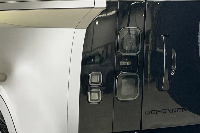 2026 Land Rover Defender thumbnail 20