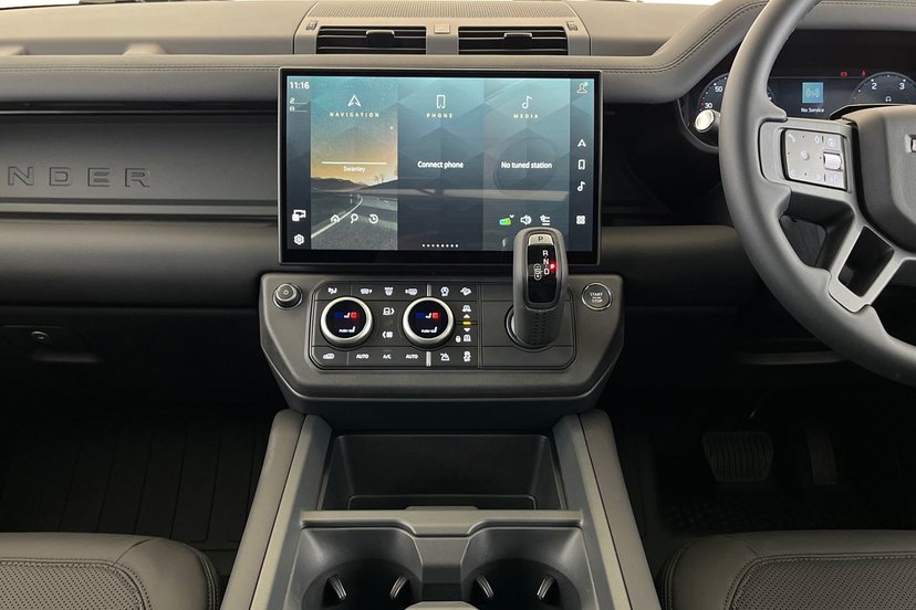 2026 Land Rover Defender thumbnail 15