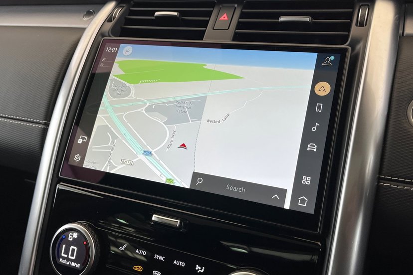 2023 Land Rover Discovery thumbnail 12