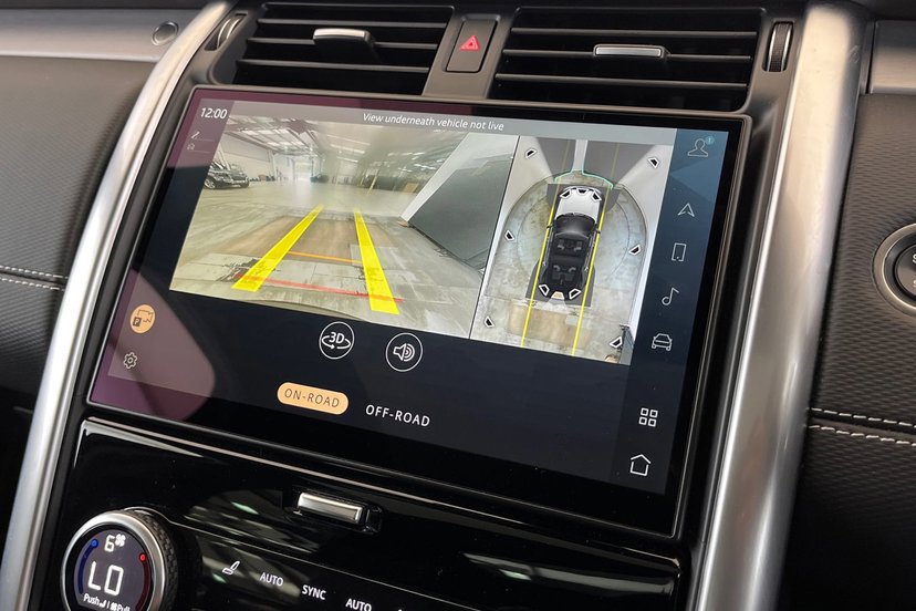 2023 Land Rover Discovery thumbnail 13