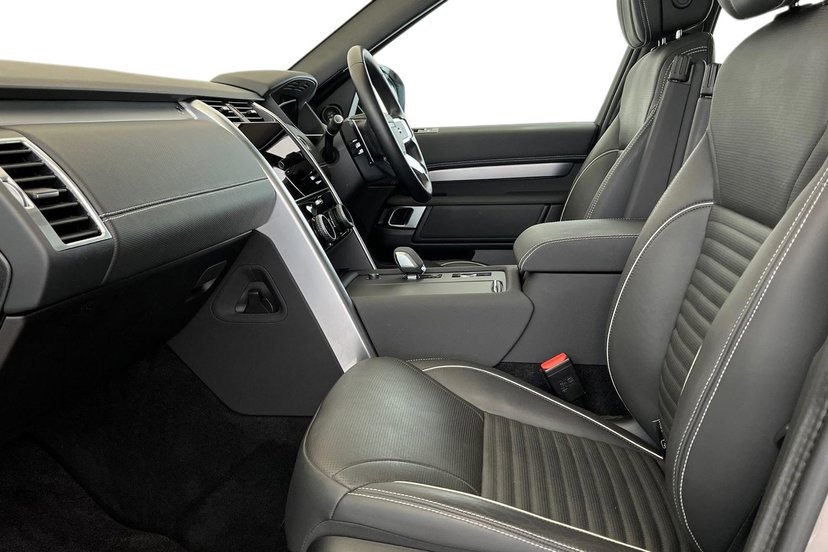 2023 Land Rover Discovery thumbnail 4