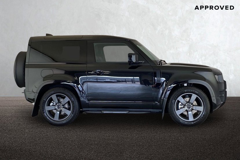 2026 Land Rover Defender thumbnail 6