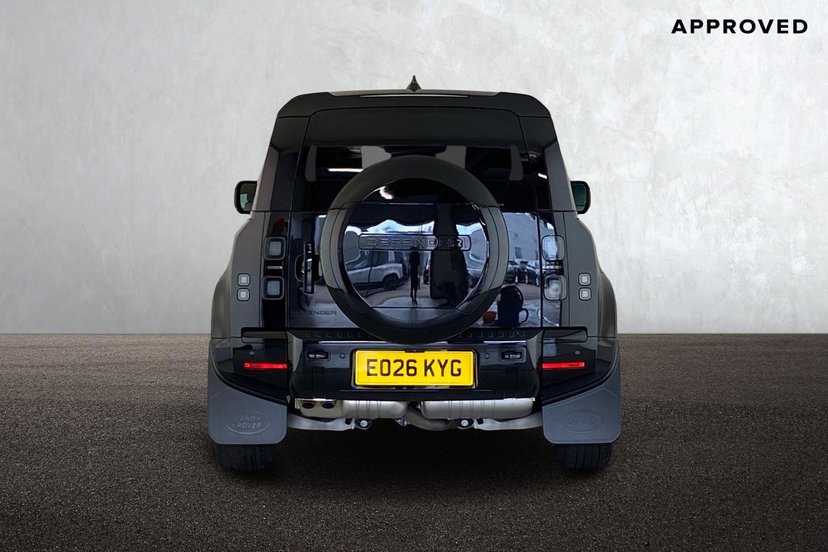 2026 Land Rover Defender thumbnail 7