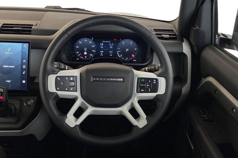 2026 Land Rover Defender thumbnail 16