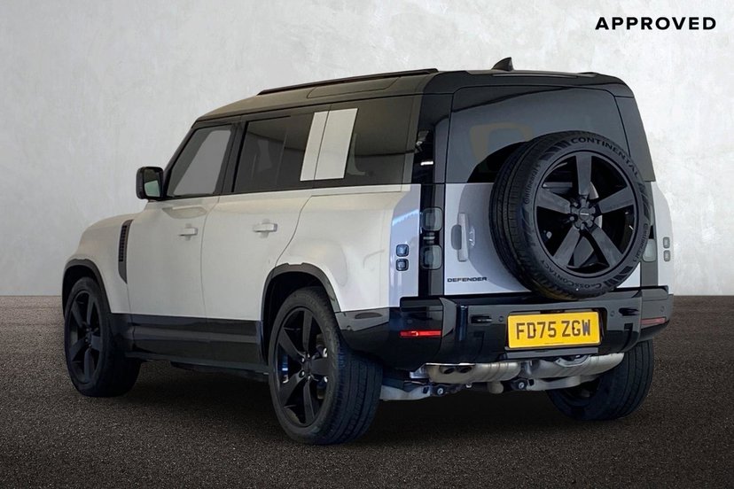 2026 Land Rover Defender thumbnail 3