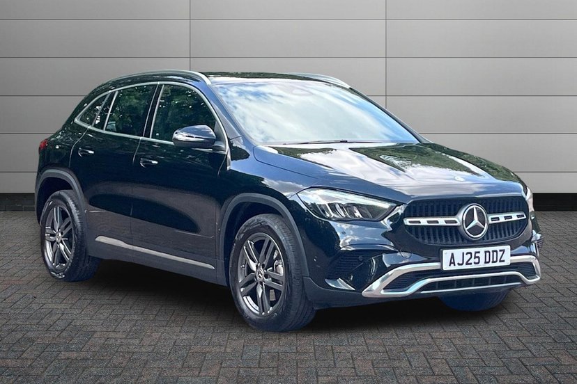 Mercedes-Benz GLA listing photo
