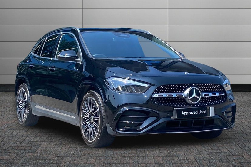 Mercedes-Benz GLA listing photo