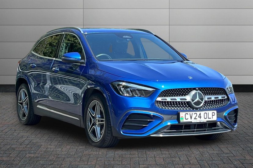 Mercedes-Benz GLA listing photo