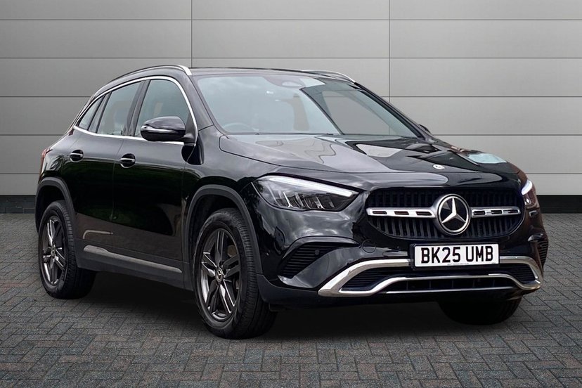 Mercedes-Benz GLA listing photo