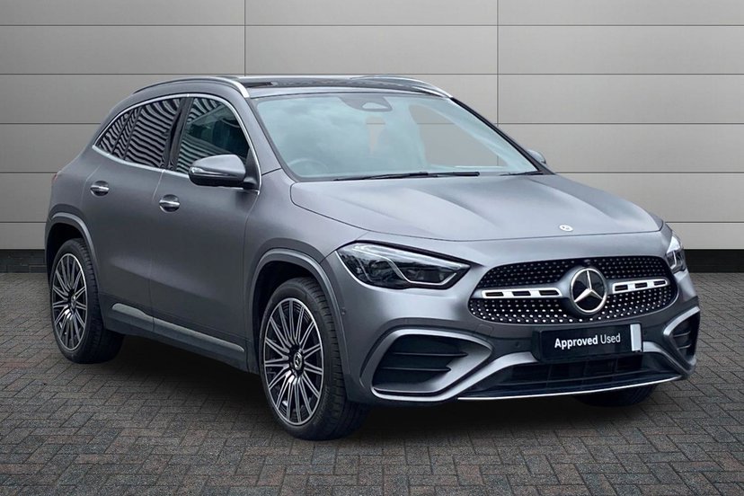 Mercedes-Benz GLA listing photo