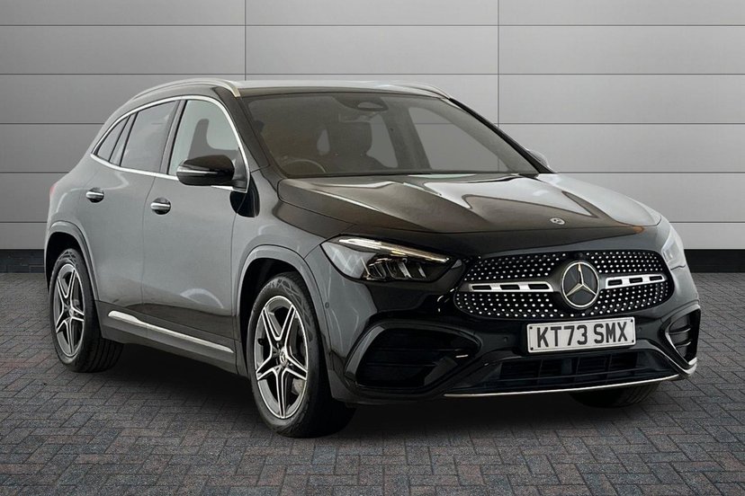 Mercedes-Benz GLA listing photo