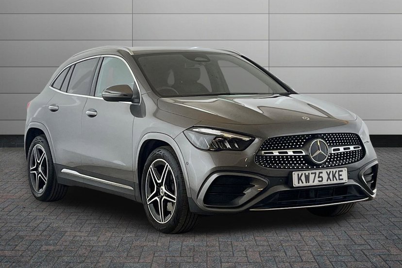 Mercedes-Benz GLA listing photo