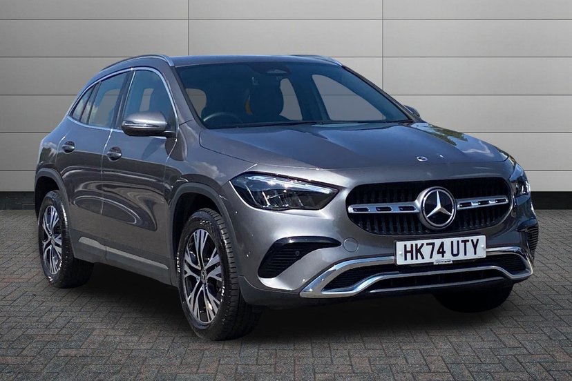 Mercedes-Benz GLA listing photo