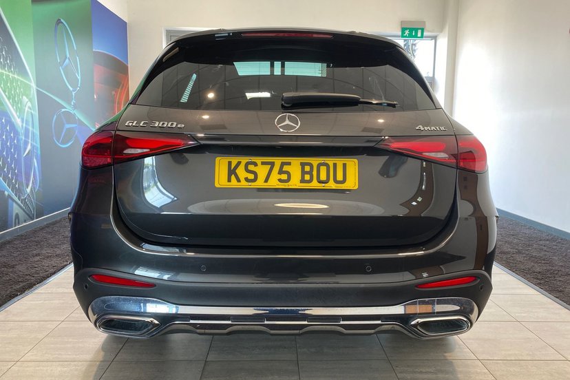 2025 Mercedes-Benz GLC thumbnail 17