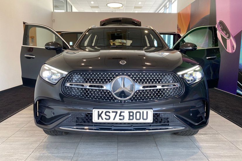 2025 Mercedes-Benz GLC thumbnail 20
