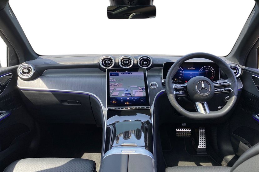 2025 Mercedes-Benz GLC thumbnail 8