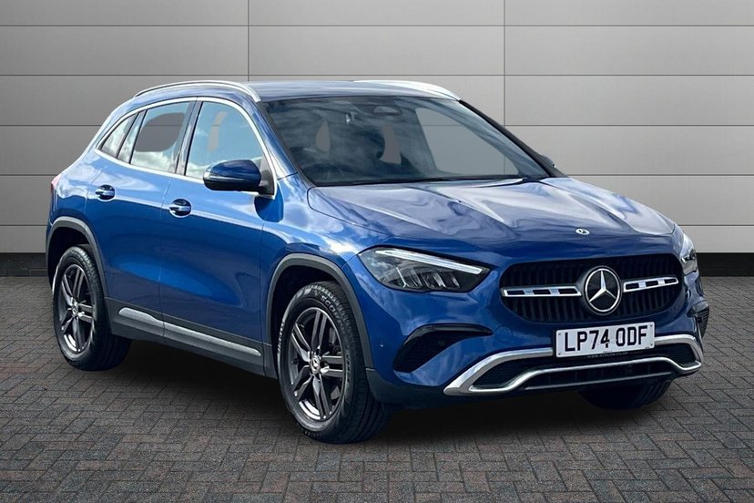 Mercedes-Benz GLA listing photo