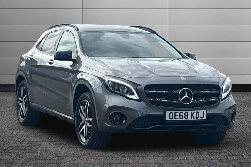Mercedes-Benz GLA listing photo