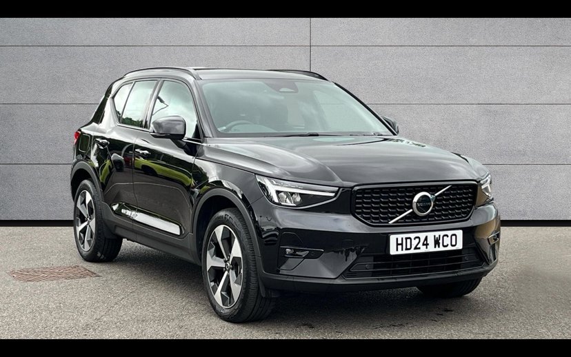 Volvo XC40 listing photo