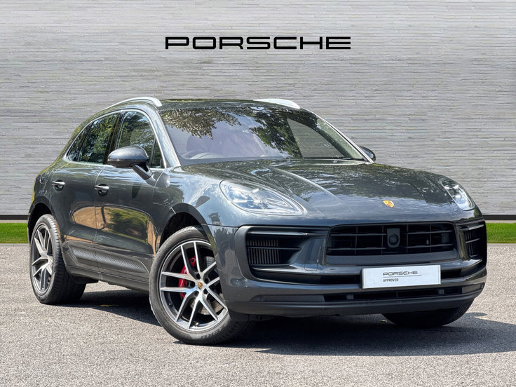 Porsche Macan listing photo