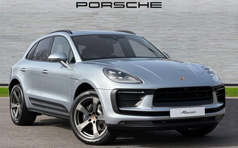 Porsche Macan listing photo
