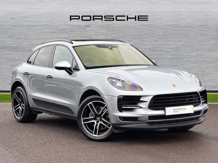 Porsche Macan listing photo