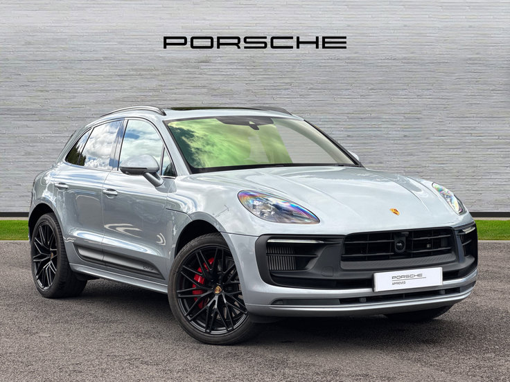 Porsche Macan listing photo