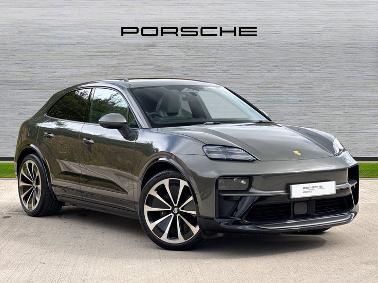 Porsche Macan listing photo