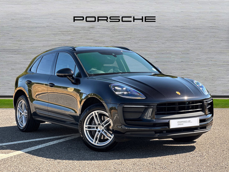 Porsche Macan listing photo
