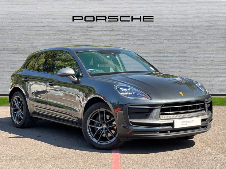 Porsche Macan listing photo