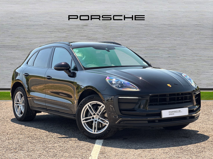 Porsche Macan listing photo