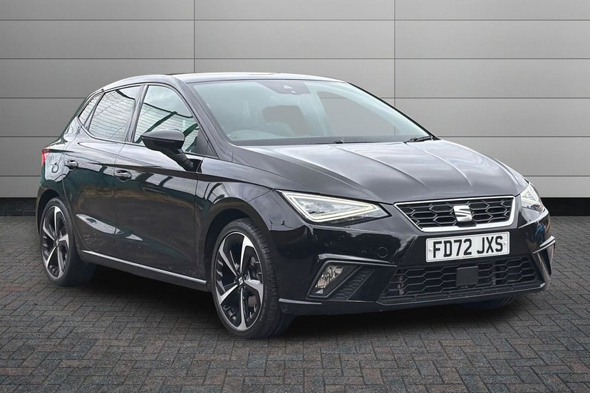 SEAT Ibiza listing photo